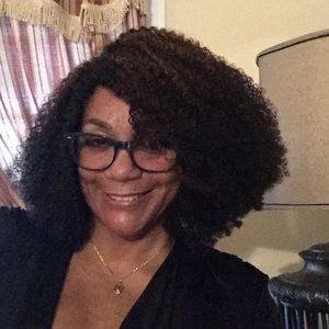 Meet your Posher, Delores